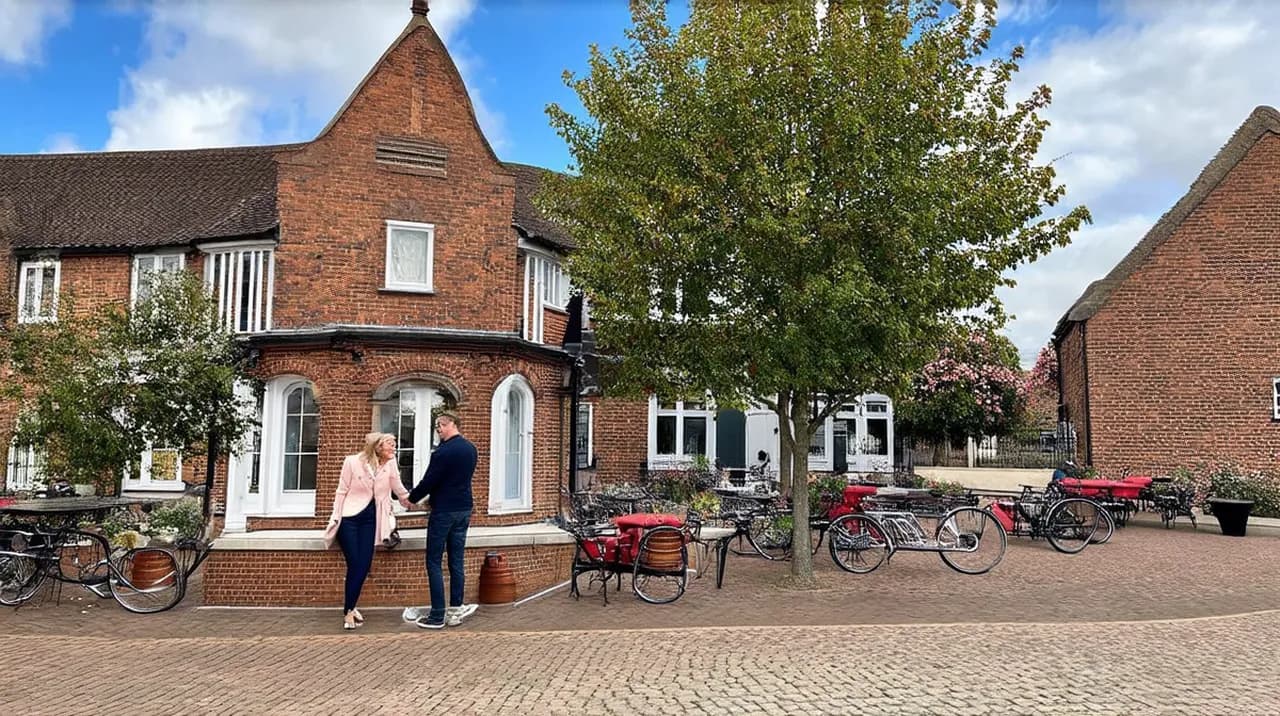 Stratford-upon-Avon Itinerary for Couples: A Romantic Escape