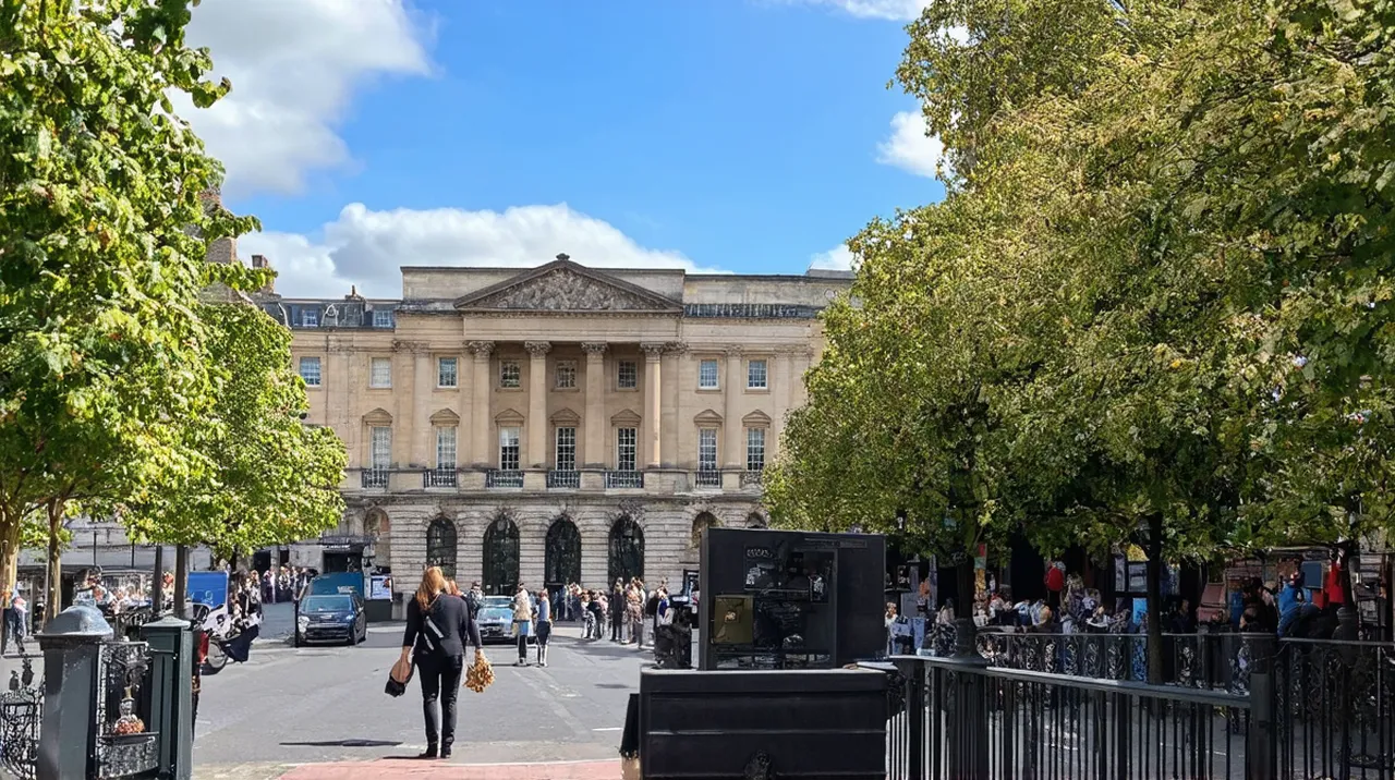 Bath Weekend Itinerary: Explore the Georgian Beauty